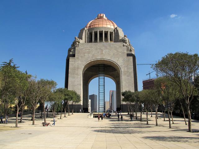 Monumento a la Revolución